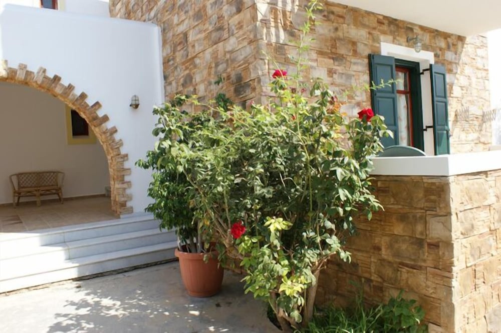 Фото Nikos & Maria Studios