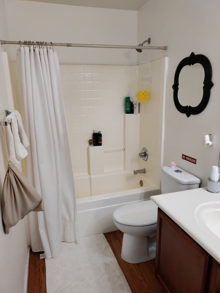 Фото Happy Valley House