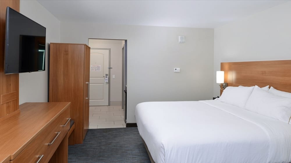 Фото Holiday Inn Express & Suites Lexington Midtown - I-75, an Ihg Hotel