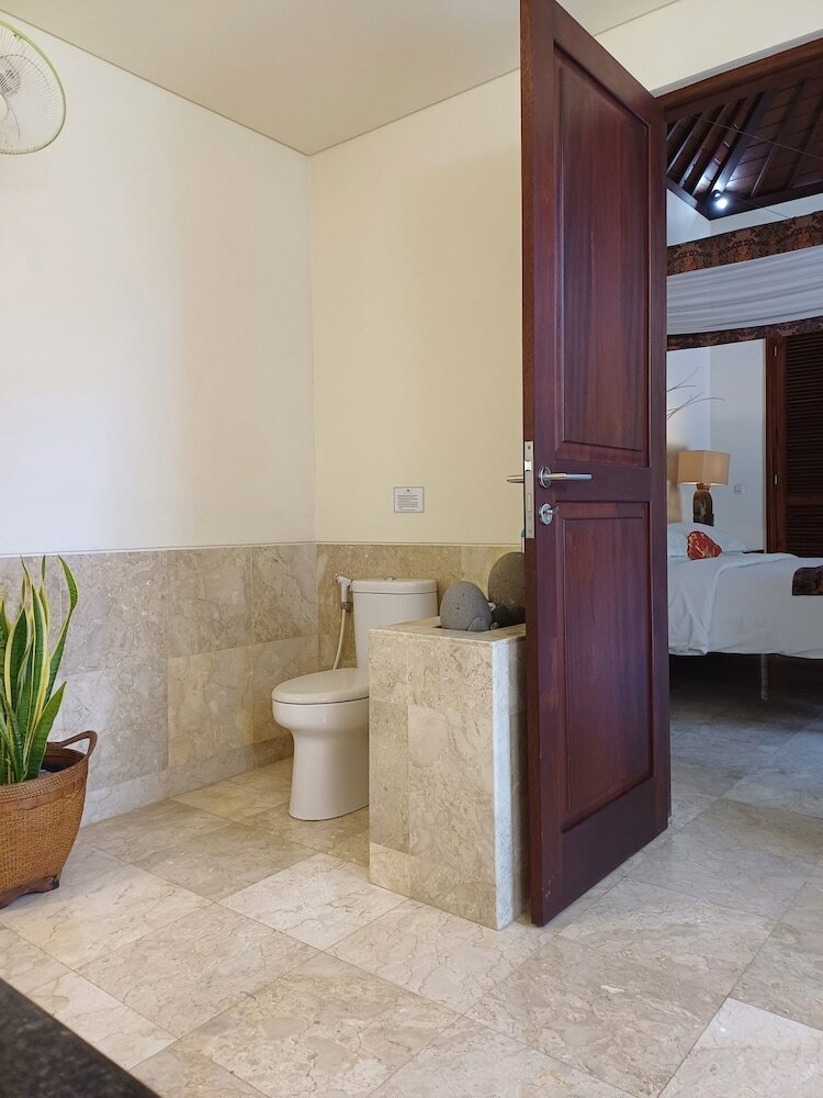 Фото Aloka Bahari Villas