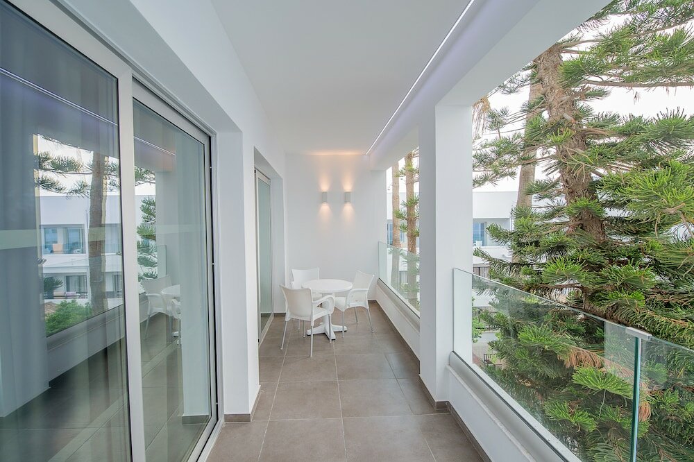 Фото Anthea Hotel Apartments