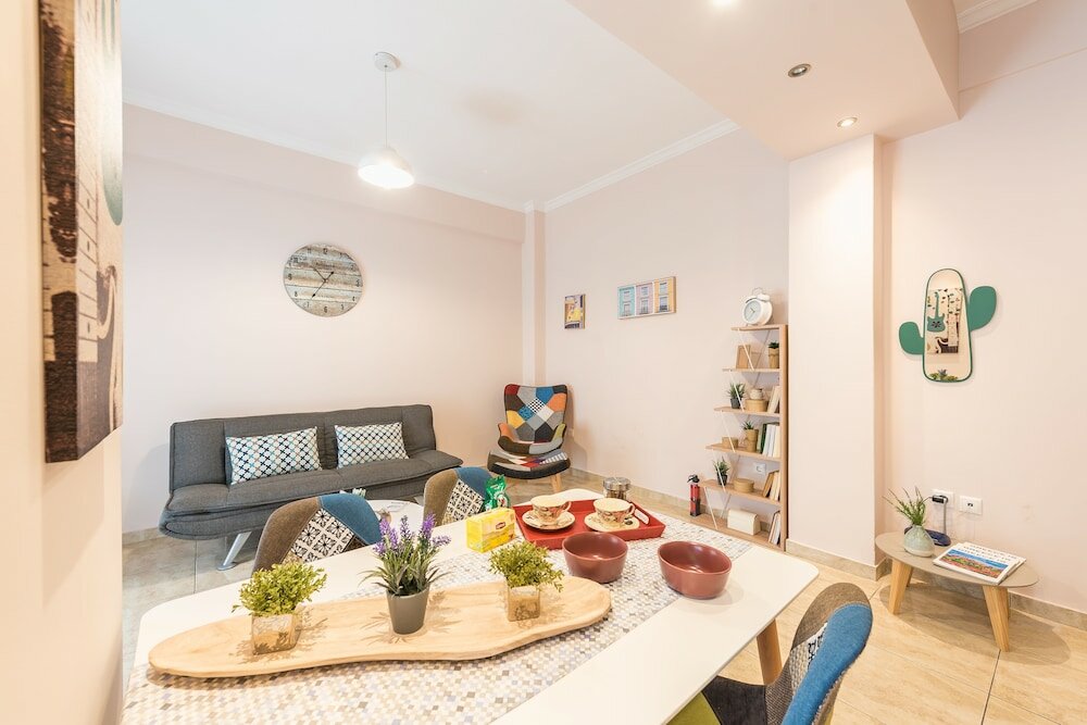 Фото Stylish Acropolis Apartment by Cloudkeys