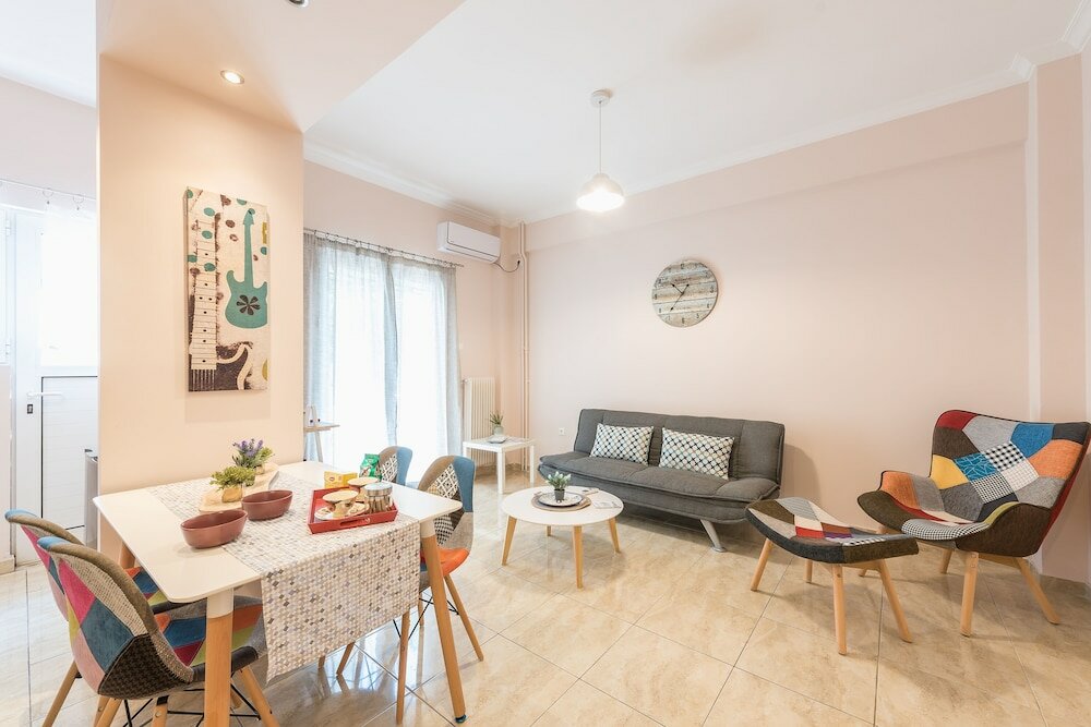 Фото Stylish Acropolis Apartment by Cloudkeys