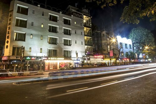 Внешний вид отеля The Samilton в Калькутте, фото 2