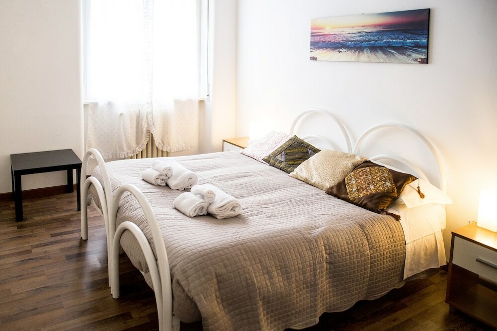 Фото Gambara Citylife Urban Nest