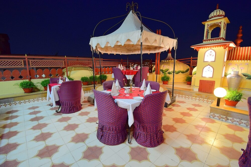 Фото Umaid Mahal - A Heritage Style Boutique Hotel