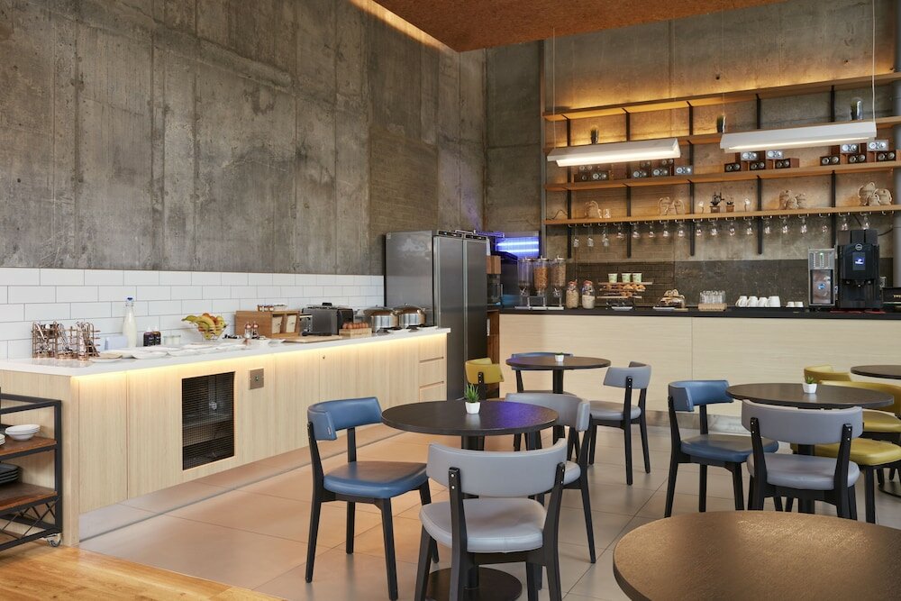 Фото Aparthotel Adagio London Brentford