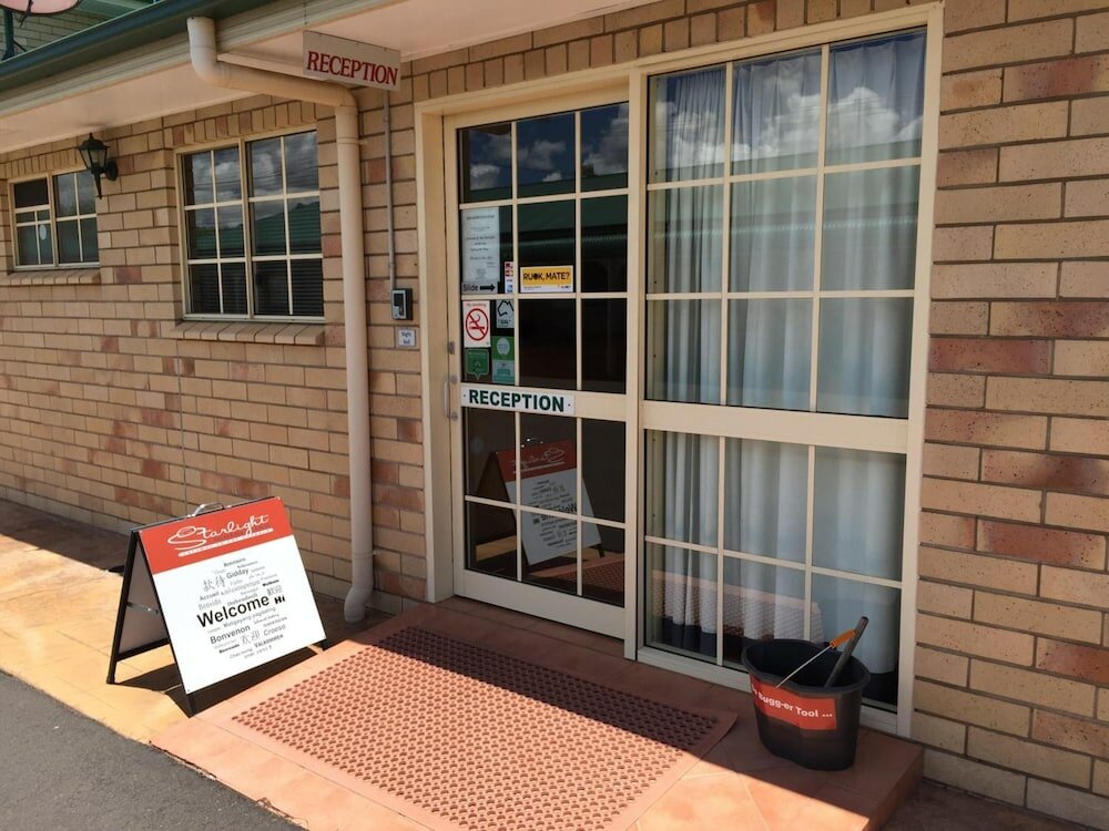 Фото Starlight Motor Inn