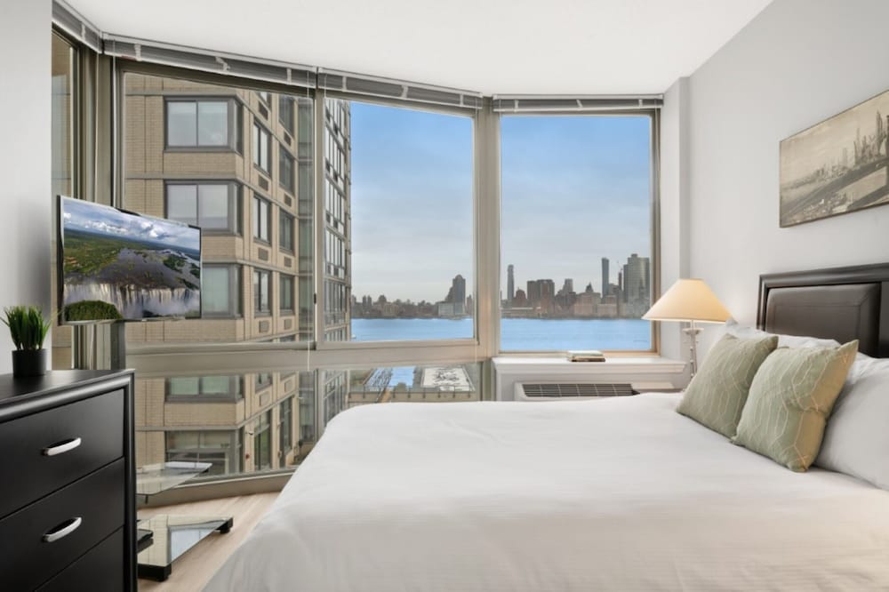 Фото Global Luxury Suites at Newport