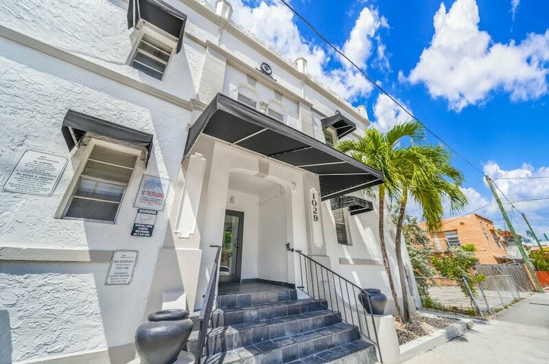 Гостиница Enchanting Studio in Little Havana