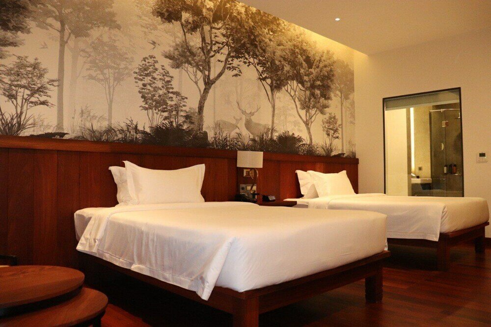 Фото Koulen Central Hotel