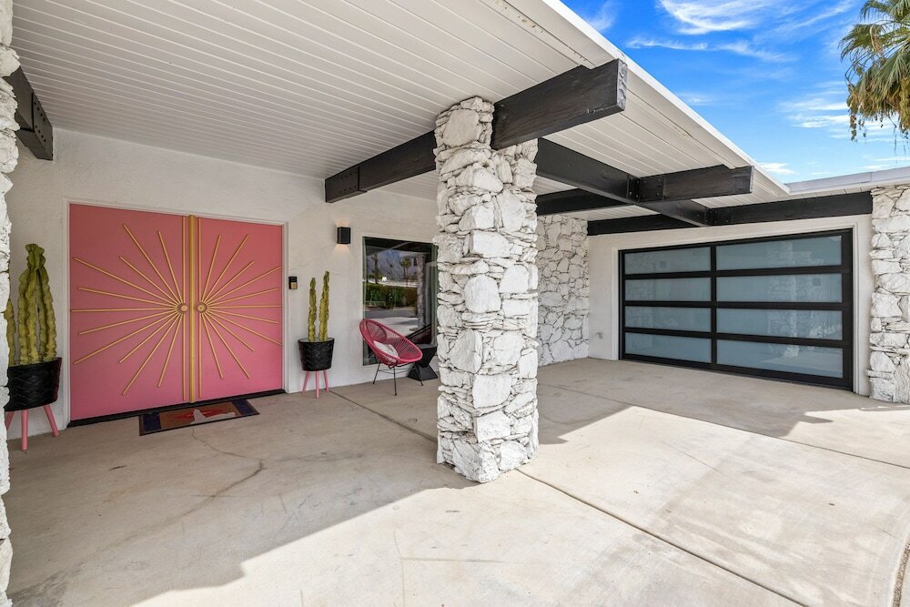 Фото The Beverly