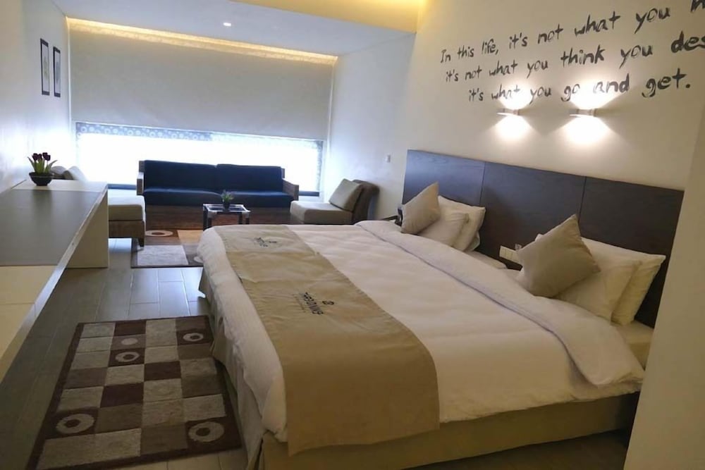 Фото Three O Nine Urban House