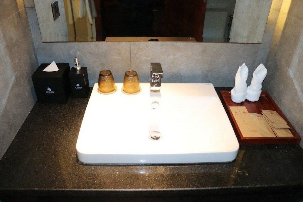 Фото Koulen Central Hotel