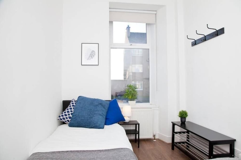 Фото Snug - Logie Baird Apartment