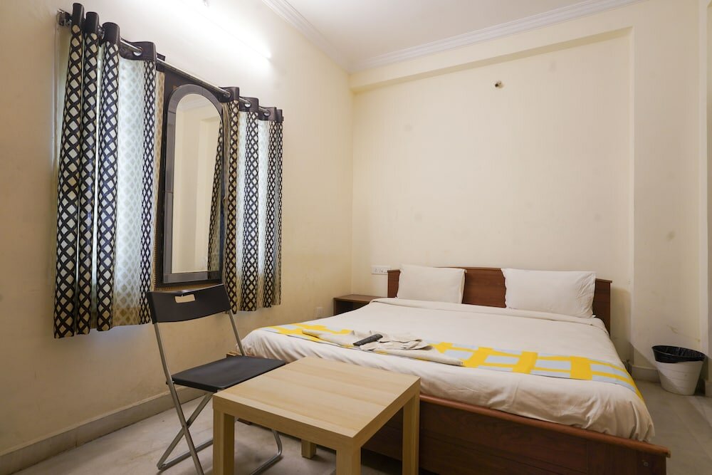 Фото IROOMZ Kalyan Residency
