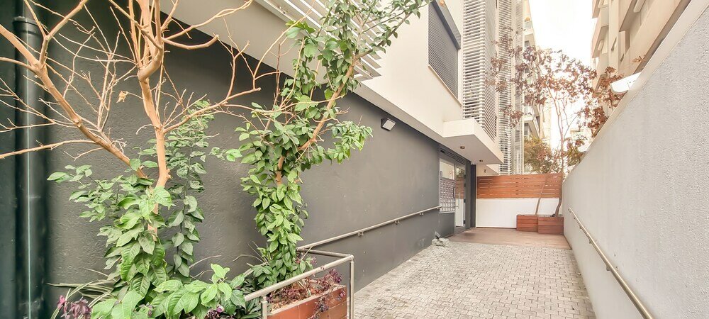 Фото Ben Yehuda Nuage