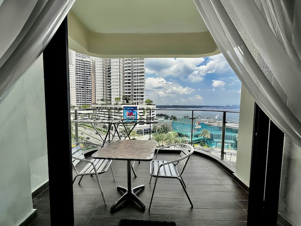 Фото Amberside Country Garden Danga Bay