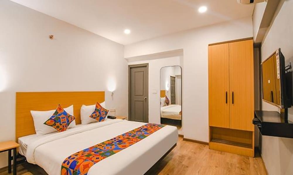 Фото Fabhotel Sayeeda International