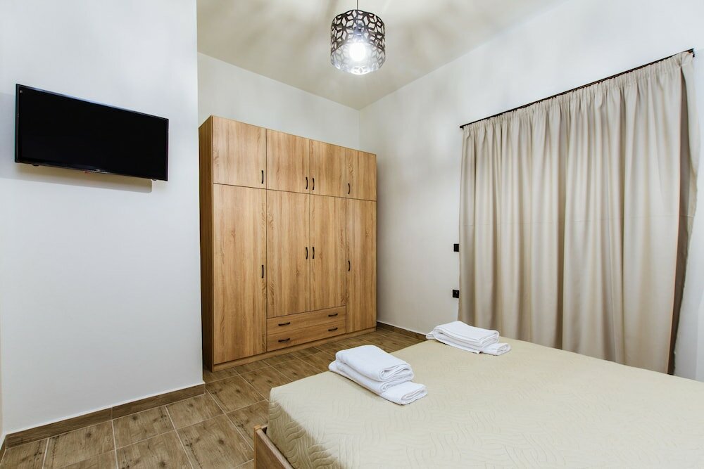 Фото Krinis houses next the old harbour