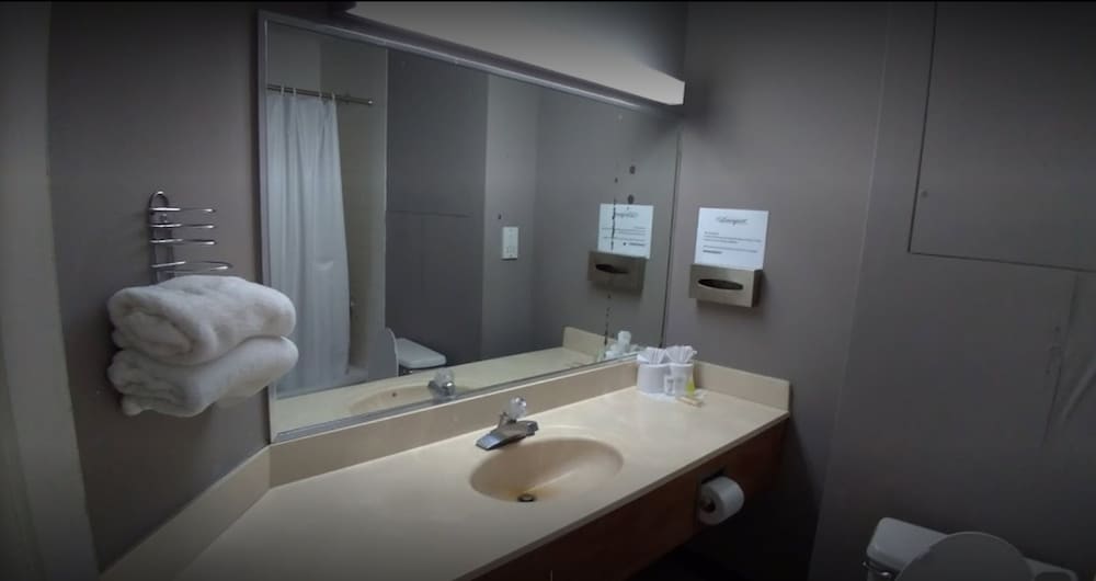 Фото Cascadia Hotel Conference Center