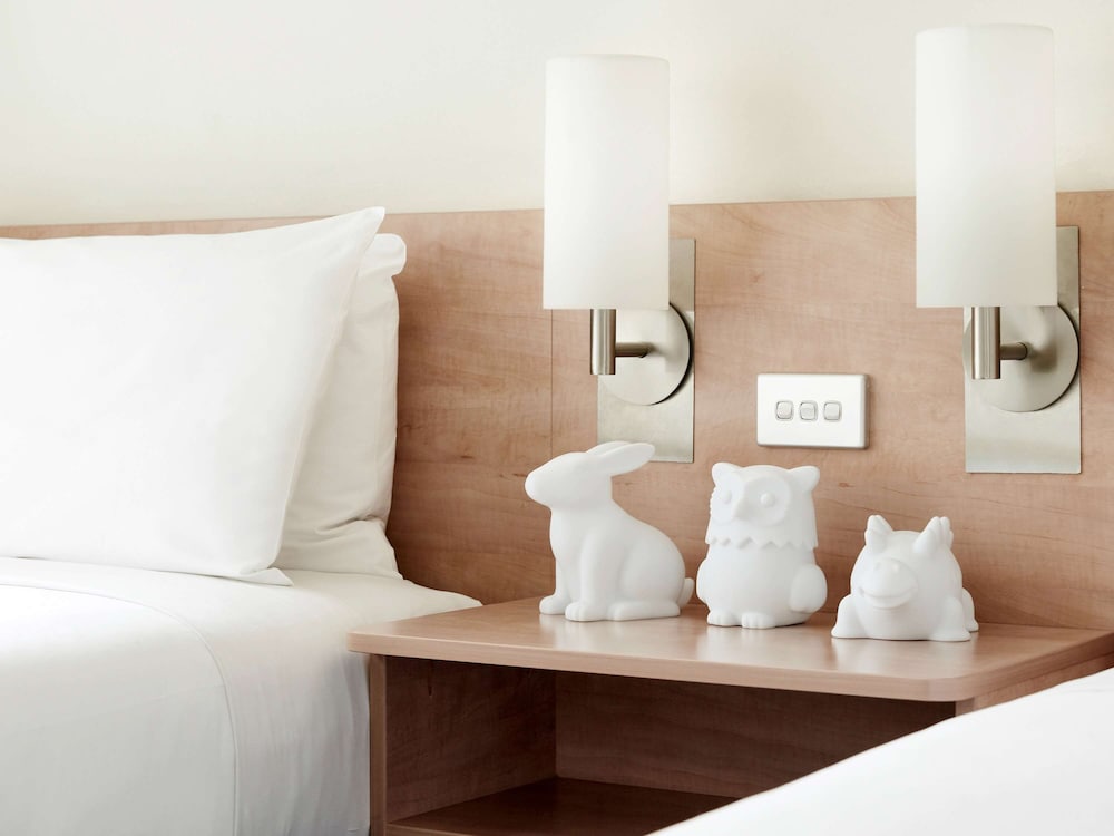 Фото Ibis Melbourne Hotel and Apartments