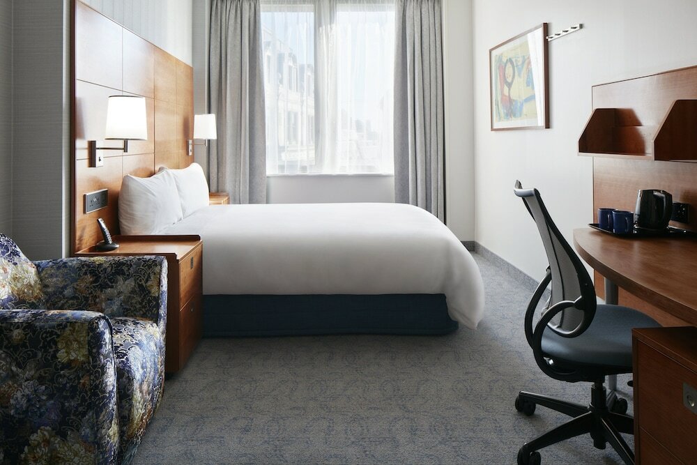 Фото Club Quarters Hotel St. Pauls