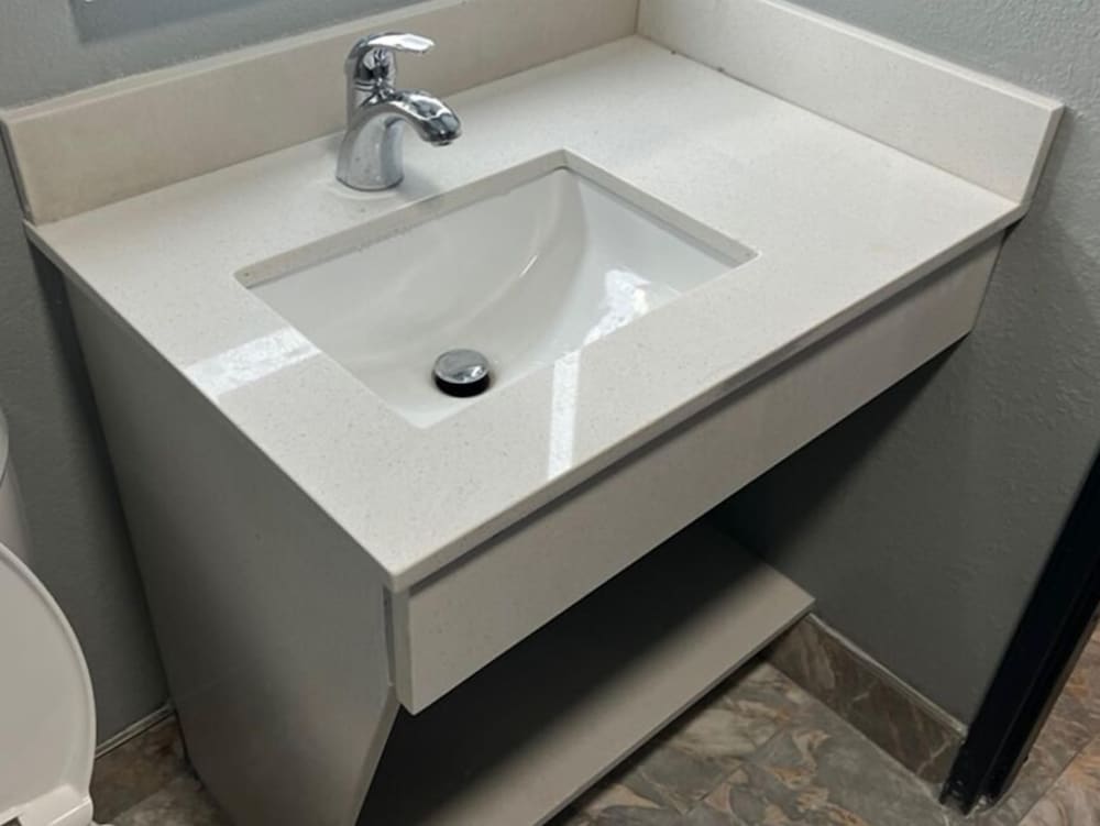 Фото Philly Inn & Suites