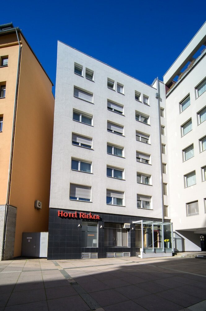 Фото Hotel Rieker Stuttgart Hauptbahnhof