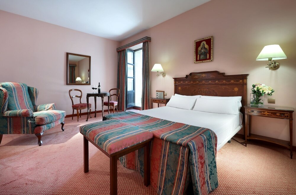 Фото Crisol Monasterio de San Miguel