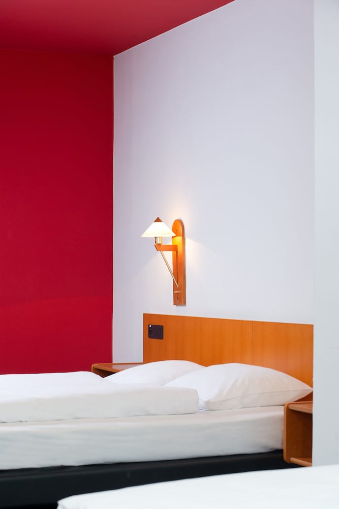 Фото Century Hotel Antwerpen