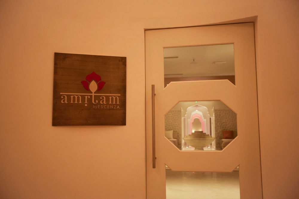 Фото Crowne Plaza Chennai Adyar Park, an Ihg Hotel