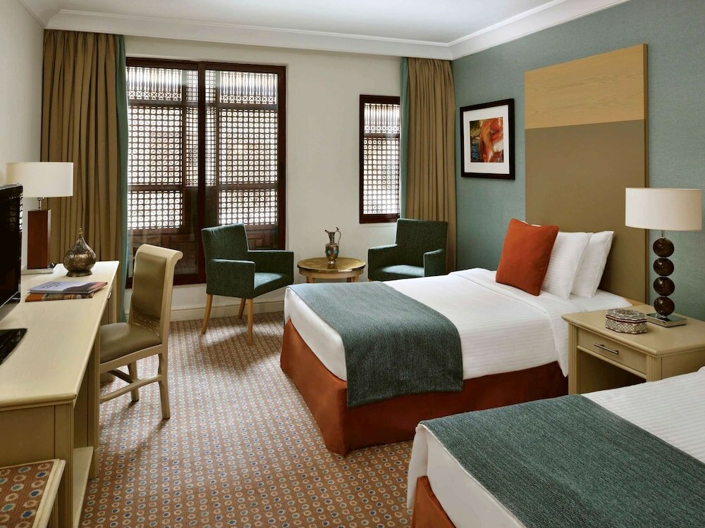 Фото Mövenpick Resort Petra