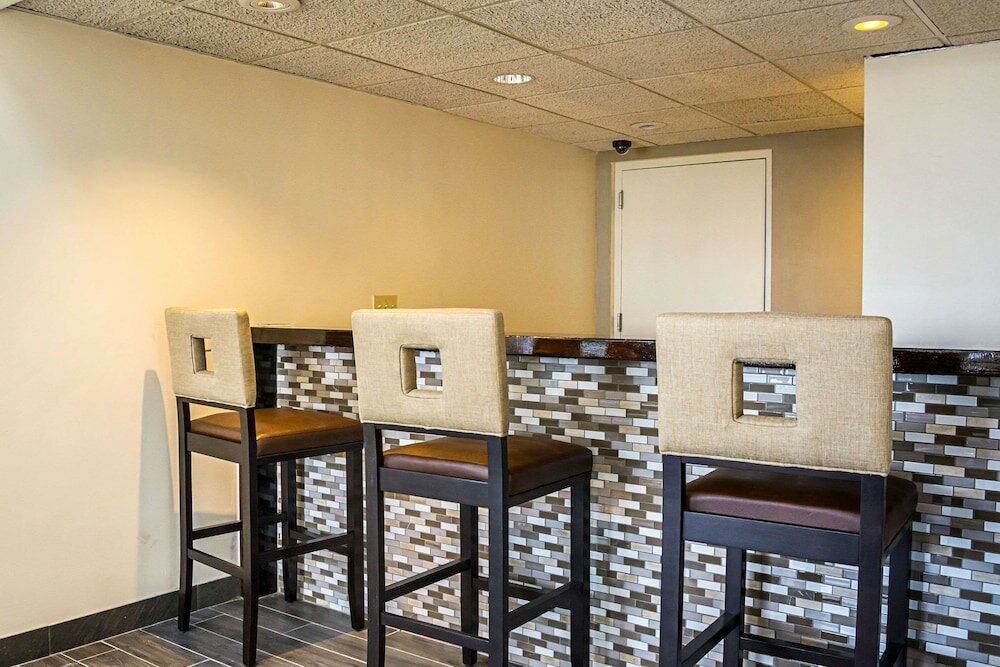 Фото Quality Inn & Suites Clackamas Portland