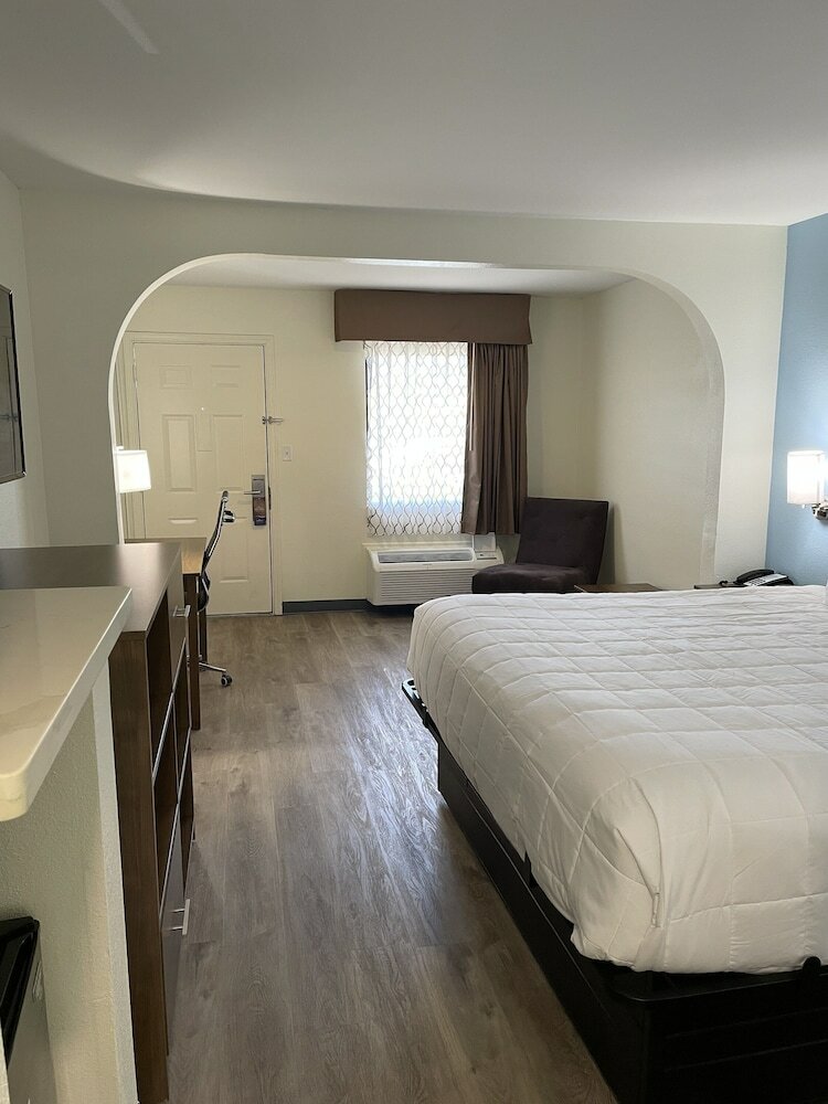 Фото Baymont by Wyndham Biloxi/Ocean Springs