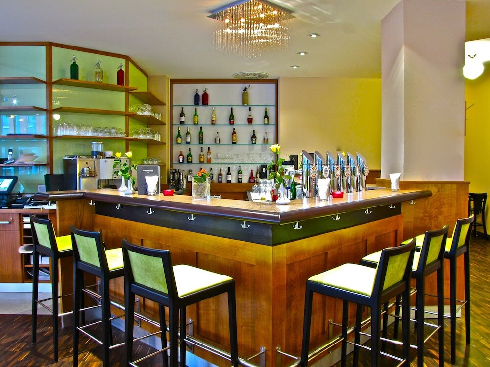 Фото Trans World Hotel Donauwelle