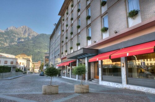 Гостиница Hotel Duca D'Aosta в Аосте