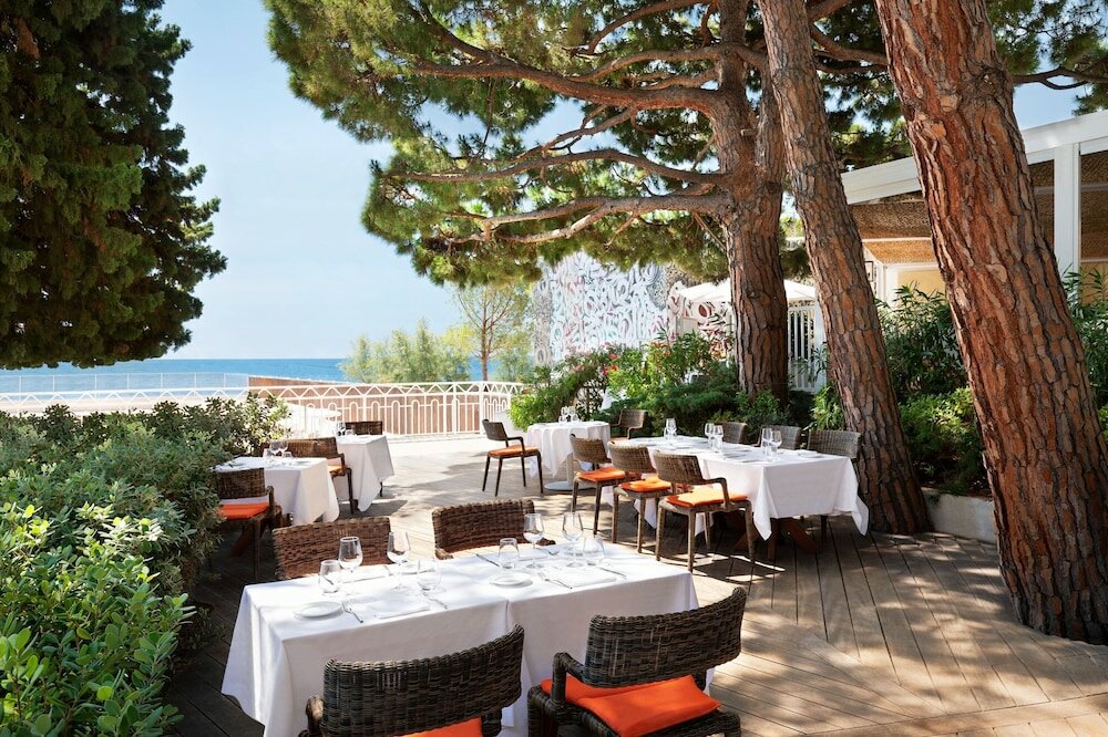 Фото Le Meridien Beach Plaza