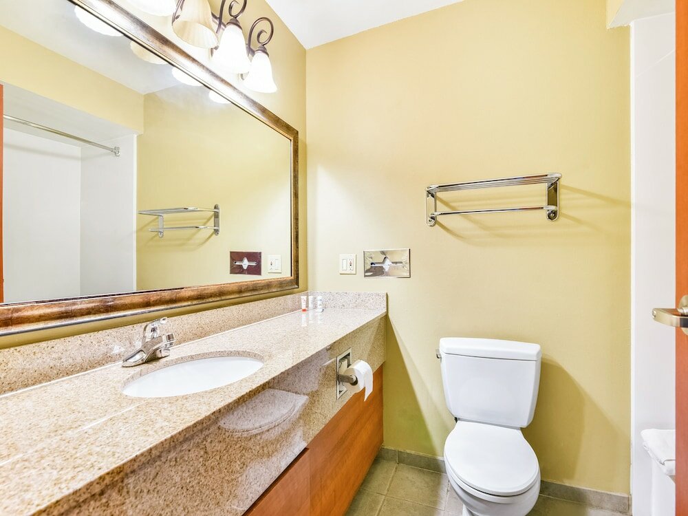 Фото Oyo Townhouse Oklahoma City Airport