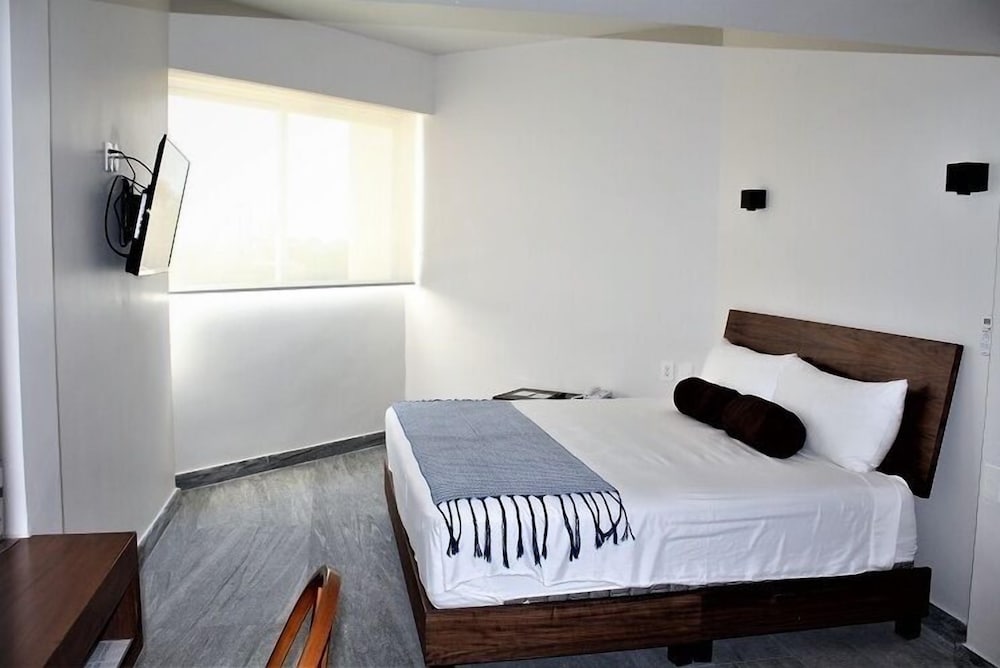 Фото Hotel Plaza Kokai