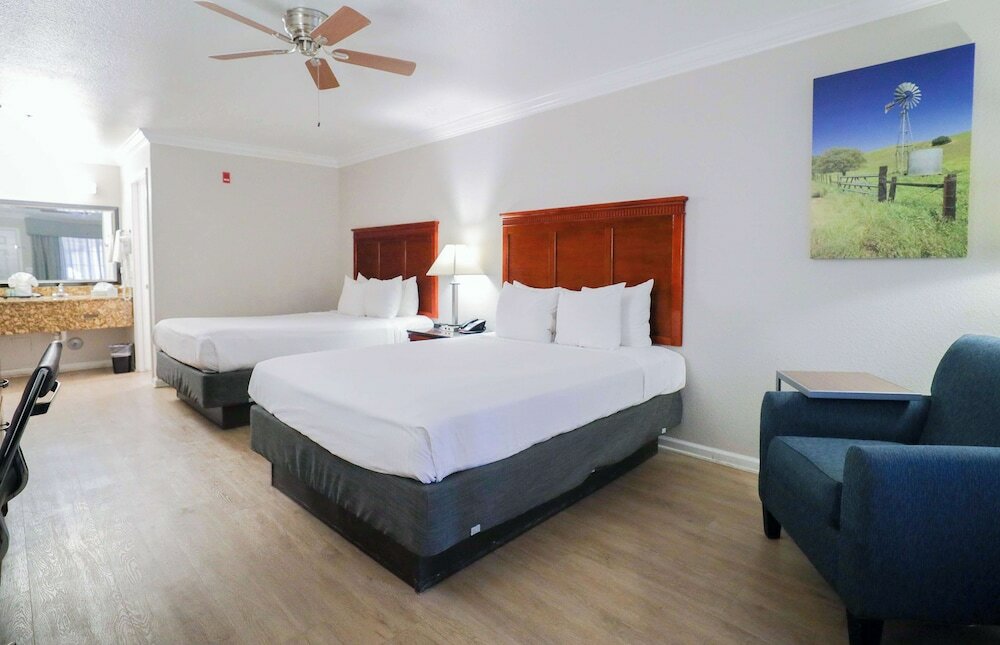 Фото Best Western Heritage Inn