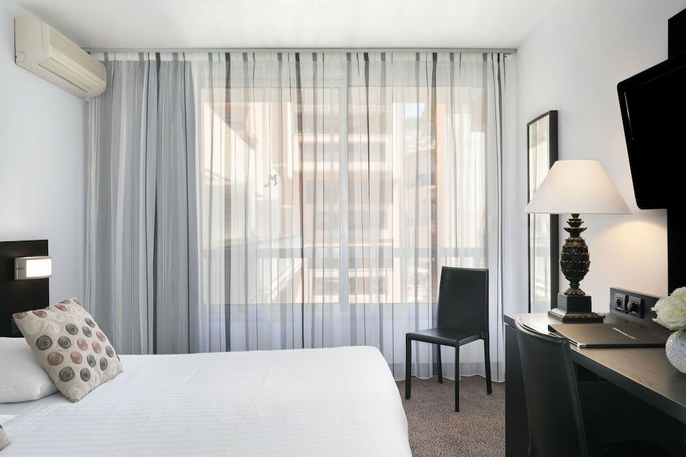 Фото Best Western Hotel Mediterranee Menton