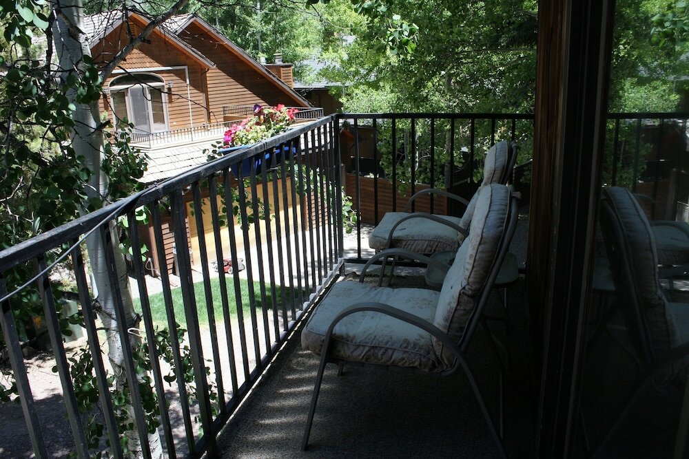 Фото St. Moritz Lodge & Condominiums