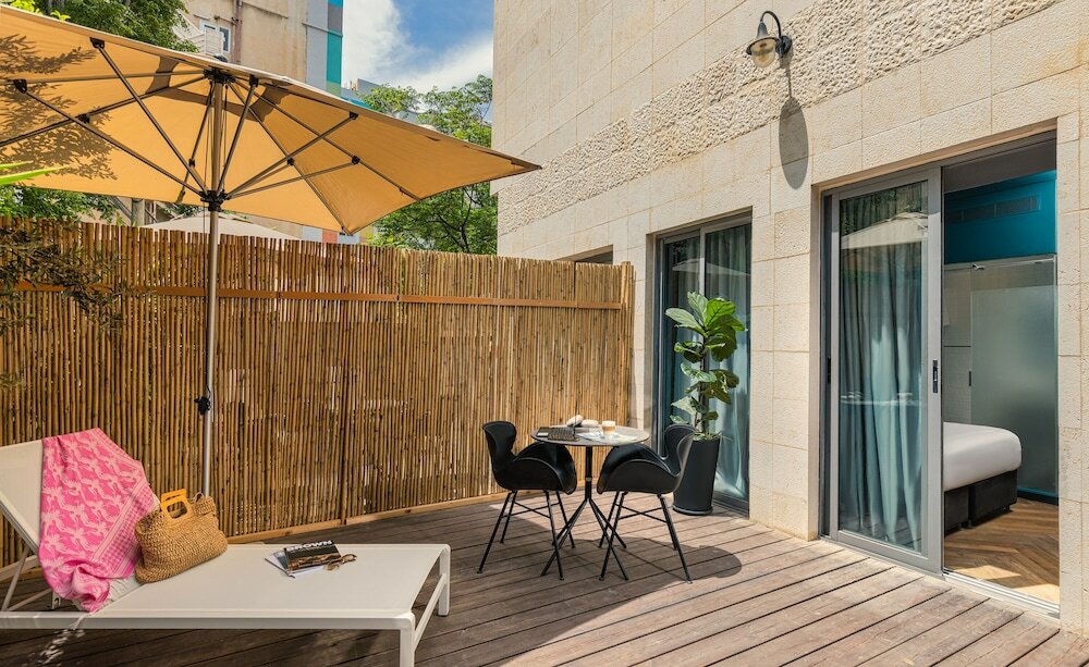 Фото Brown Seaside