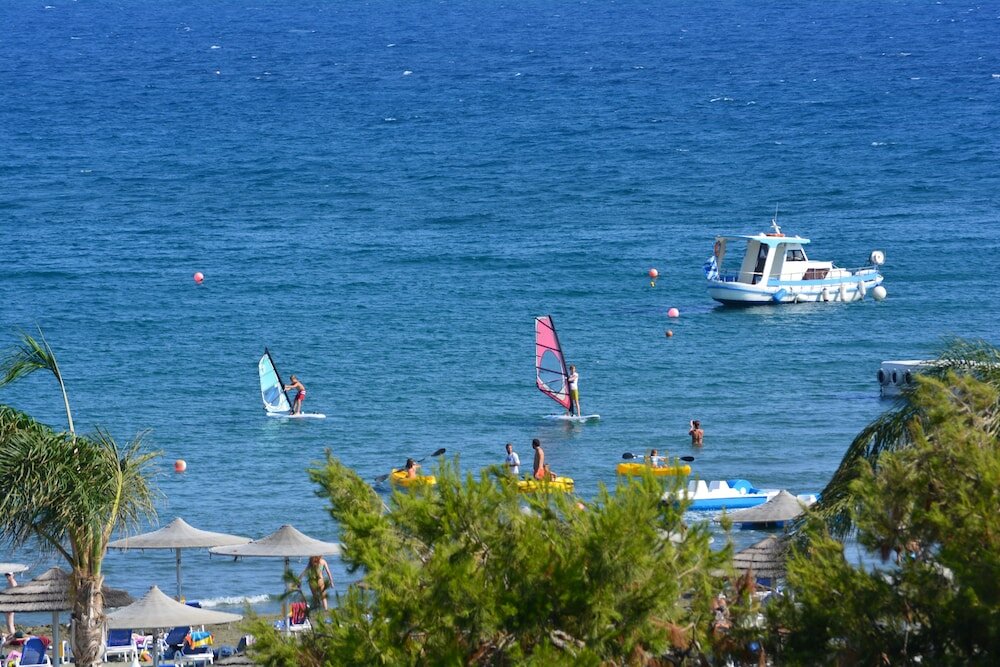 Фото St Raphael Resort & Marina