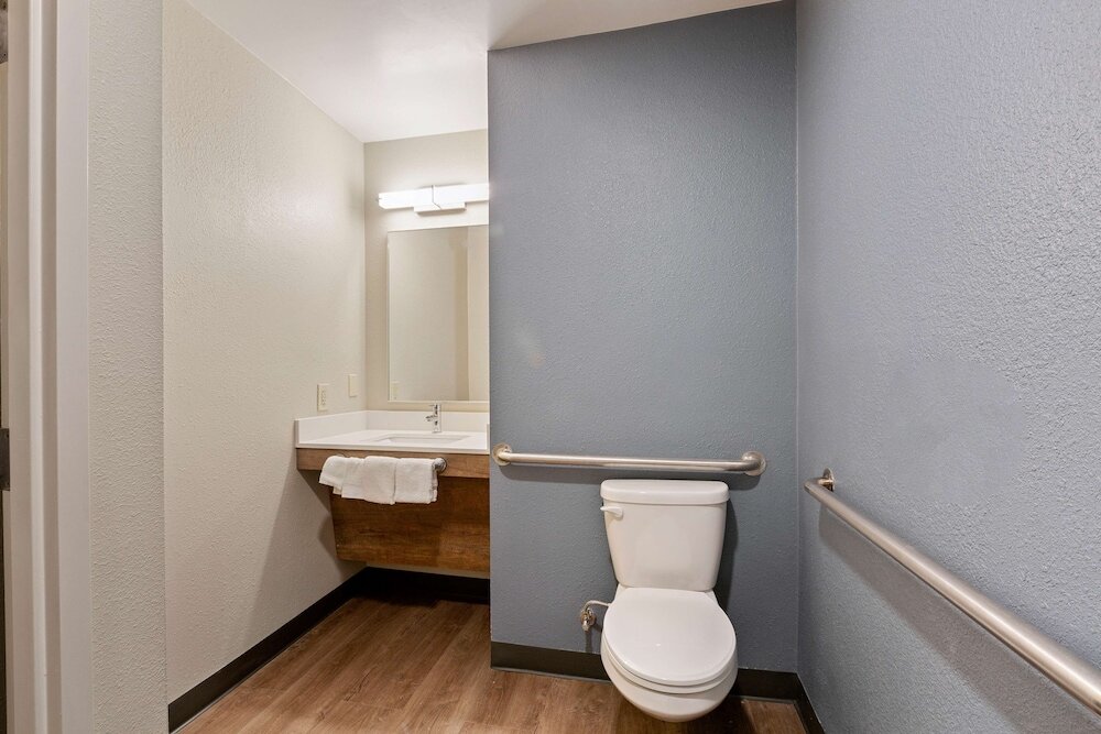 Фото Extended Stay America Premier Suites - Union City - Dyer St