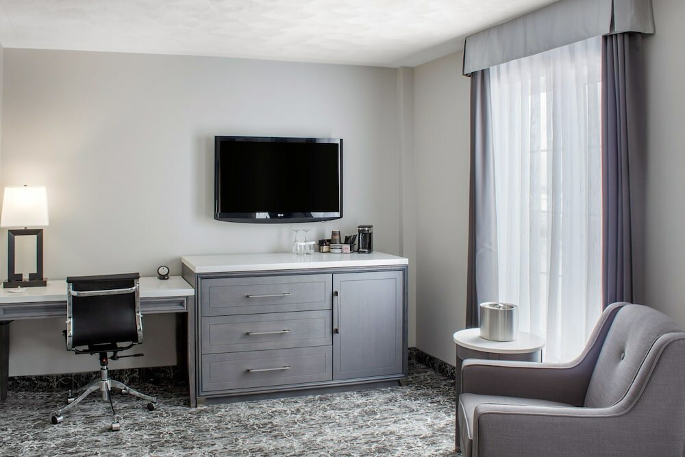 Фото Chateau Moncton Trademark Collection by Wyndham