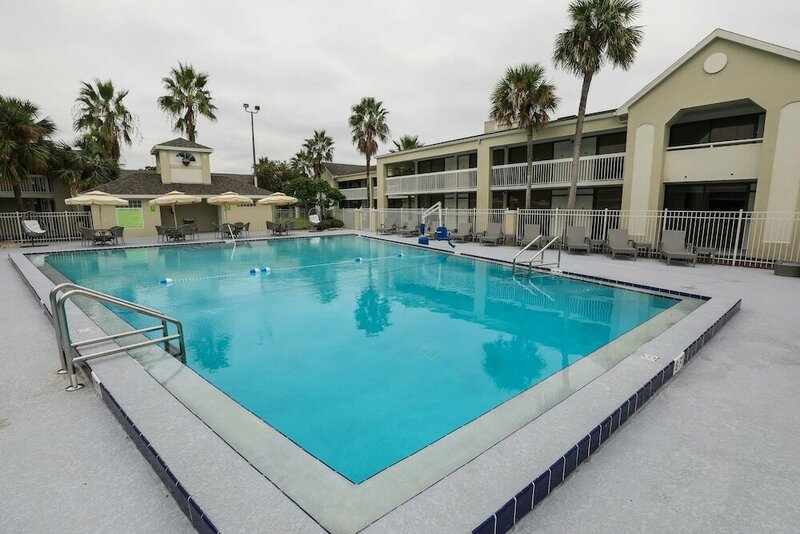 Гостиница GreenPoint Hotel Kissimmee в Орландо