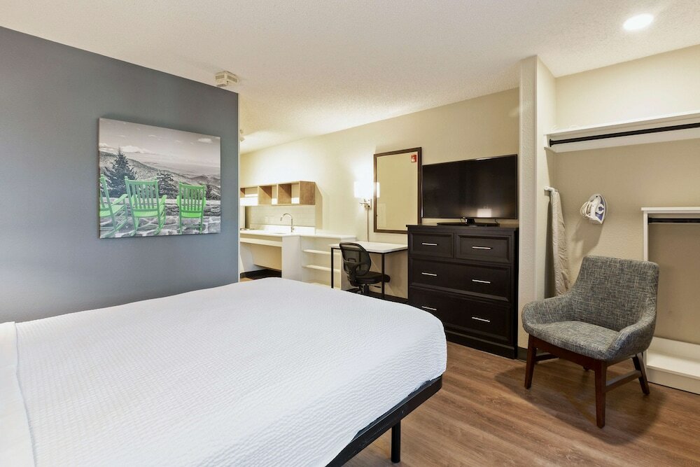 Фото Extended Stay America Premier Suites - Union City - Dyer St