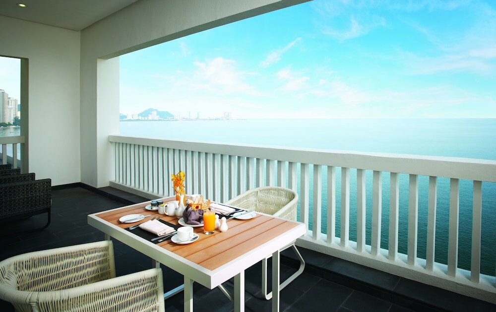 Фото Eastern And Oriental Hotel